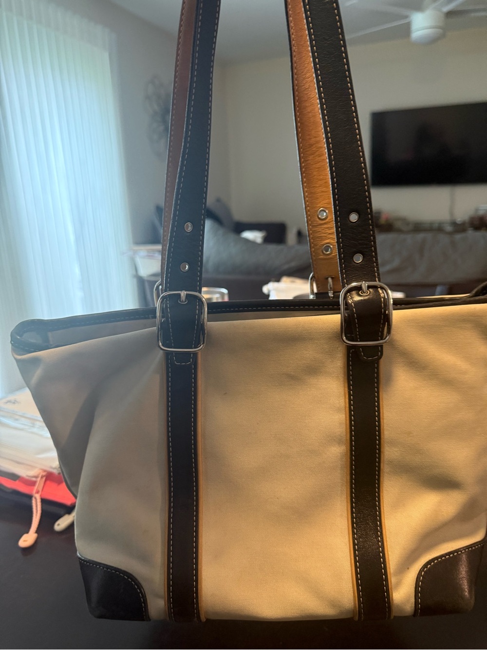 Coach tan and black zip top tote bag - Picture 2 of 5